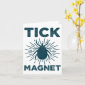 Tick Magnet Shirt Funny Camping And Hiking Bug Shi カード (黄色い花)