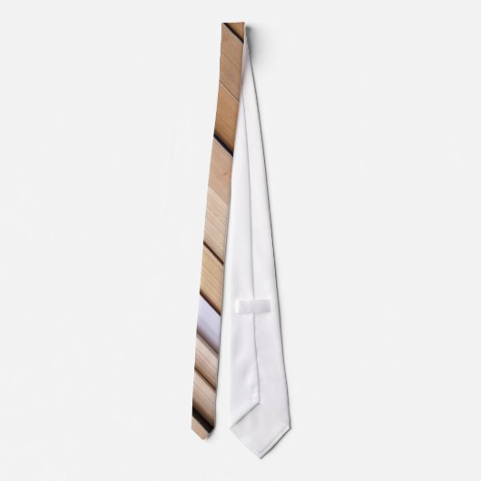 Tie:図書館の新旧の本の山(V2) ネクタイ (裏面)