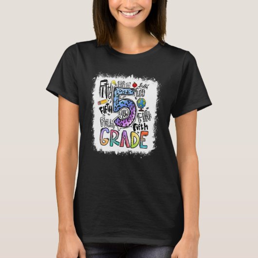 Tie Dye 5th Grade Typography Team Fourth Grade Tea Tシャツ (正面)