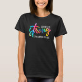 Tie Dye She is Strong Proverbs 3125 Christian Fier Tシャツ (正面)