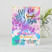 TieDyeアウト指独身の数女の子の誕生日招待状。 招待状 (スタンド正面)