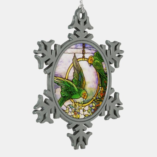 Tiffanyのステンドグラスの雪片のオーナメント スノーフレークピューターオーナメント (左)