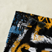 Tiger Beach Towel – Bold Yellow Blue Graphic Art ビーチタオル (インサイチュ)