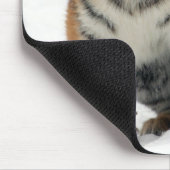 Tiger Cub in the Snow Photo マウスパッド (コーナー)