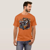 Tiger Gamer Orange T-Shirt for Men Tシャツ (正面フル)