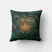 Tiger hiding in Foliage               クッション (裏面)