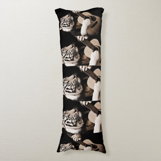 Tiger Strings – Elegant Musical Art ボディピロー (正面縦)