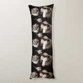 Tiger Strings – Elegant Musical Art ボディピロー (裏面 (縦))