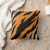 Tiger Stripe design on throw cushion クッション (ブランケット)
