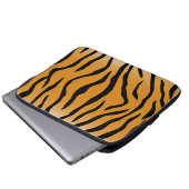 Tiger stripes pattern ラップトップスリーブ (正面下部)