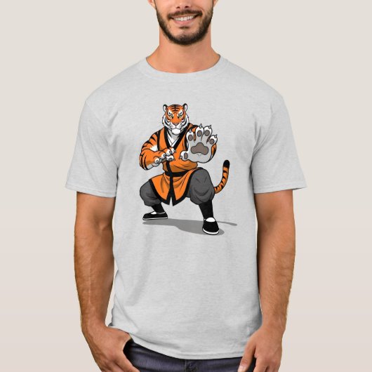 Tiger Tai Chi Master Martial Arts Tシャツ (正面)