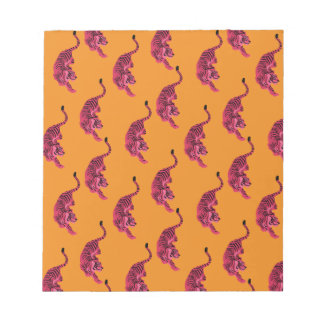 Tiger - Vibrant Pink ノートパッド