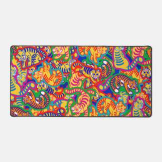 Tigers Bold colors Inugami Pink デスクマット