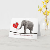 tightropの歩く象が付いているバースデー・カード カード (黄色い花)