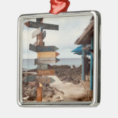 "Tikiバー"の写真撮影のオーナメント メタルオーナメント (左)