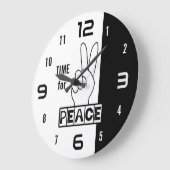Time for Peace – Black & White Hand Design ラージ壁時計 (傾斜)