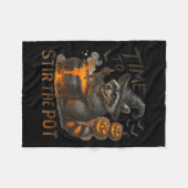 Time To Stir T Funny Raccoon Retro Halloween Anima フリースブランケット (正面(横))