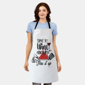 Time To Wine Down Apron - Custom Chef BBQ Gift エプロン (着用した状態)