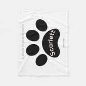 Timeless Black & White Paw Print Tribute フリースブランケット (正面)