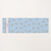 Timeless Botanical Bloom Soft Blue Monogram  ヨガマット (裏面(横))
