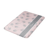 Timeless Botanical Bloom Soft Pink Monogram Bath バスマット (アングル)