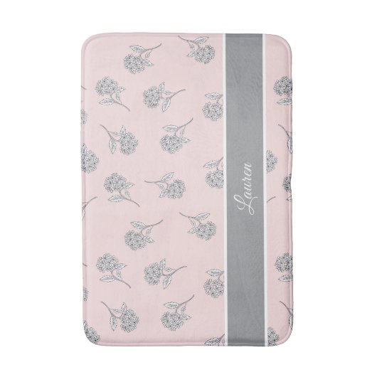 Timeless Botanical Bloom Soft Pink Monogram Bath バスマット (正面縦)