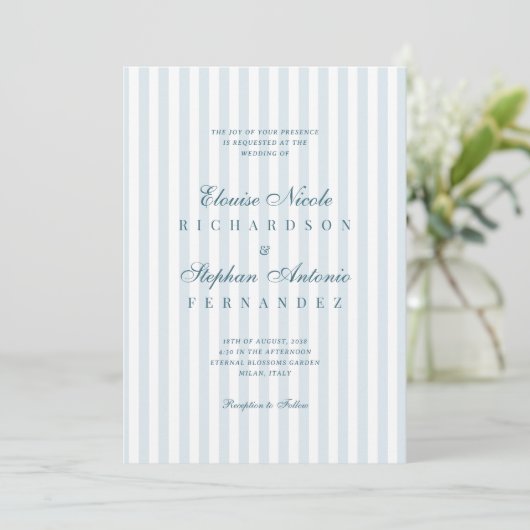 Timeless Luxe Script Blue Stripes Wedding 招待状 (スタンド正面)
