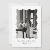 Timeless Old Money Black and White Wedding 招待状 (裏面)