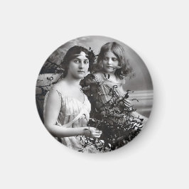 Timeless Portrait of Mother and Daughter  マグネット