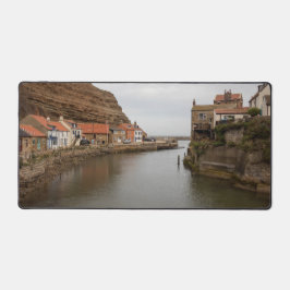 Timeless Staithes: Where the Beck Meets the Sea デスクマット