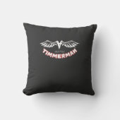 Timmerman – Streetwear Wings Logo Design クッション (正面)