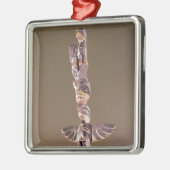 Tinglitの鳥の一族のトーテムポール メタルオーナメント (左)