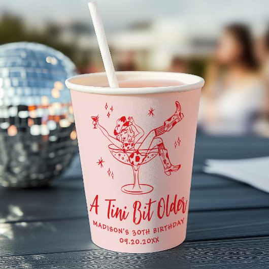 Tiniお洒落は少し古いピンクと赤の誕生日 紙コップ