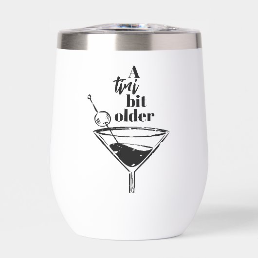 Tiniの少し年上のMartiniの誕生日パーティー (正面)