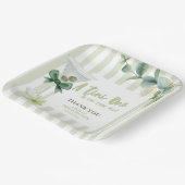 Tini oneはMartini Babyのシャワーに向かっている ペーパープレート (傾斜あり)