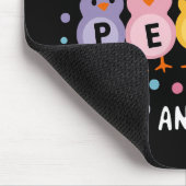 Tinyの出産をサポートする産科看護師 マウスパッド (コーナー)