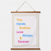 Tiny Hands Endless Love -家族の手形の壁のアート 吊り下げ型タペストリー (正面)