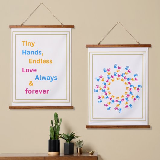 Tiny Hands Endless Love –Family Handprint Wall art 吊り下げ型タペストリー (非対称)