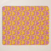 Tiny hearts chess grid seamless pattern. Cute litt シェルパブランケット (正面(横))