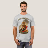 Tiny Tyrant Chihuahua | 恐れよ、凡人たち、コイツは怖い Funny Dog Tシャツ (正面フル)