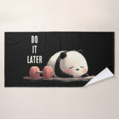 Tired Panda Gym – Cute Funny Workout Art バスタオル (バスタオル)