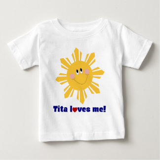 Titaは私を幼児ティー愛します ベビーTシャツ