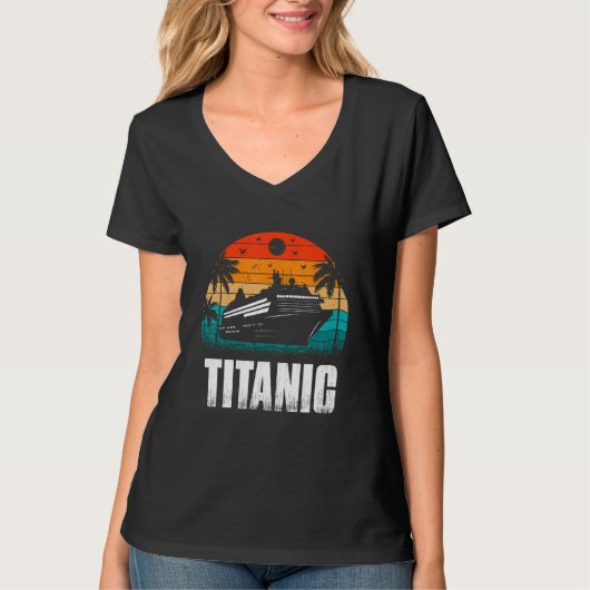 Titanic The Unsinkable Ship Retro Sunset Enthusias Tシャツ (正面)