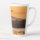 Titusville, Florida Bridge at Sunset – 写真 カフェラテマグ (右)