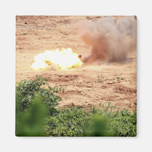 TNTの10の半ポンド・ブロック マグネット (正面)