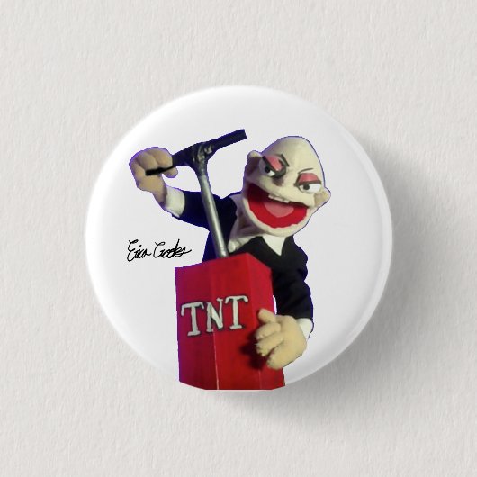 TNTプランジャーを持つパペットパンク 缶バッジ (正面)