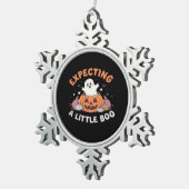To Be Expecting Little Boo スノーフレークピューターオーナメント (右)