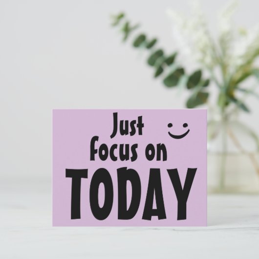 TODAYにフォーカス感動的引用文プリントかわいい ポストカード (スタンド正面)