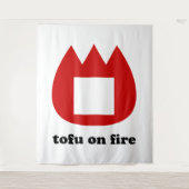 📛 tofu on fire タペストリー (正面)