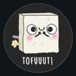 Tofuuut Funny Farting Tofu Pun Dark BG ラウンドシール<br><div class="desc">Tofuuut Funny Farting Tofu Pun features a cute tofu cube embarrassed as he lets out a little fart. Perfect pun gift for family and friends who love cute food farting tofu puns.</div>